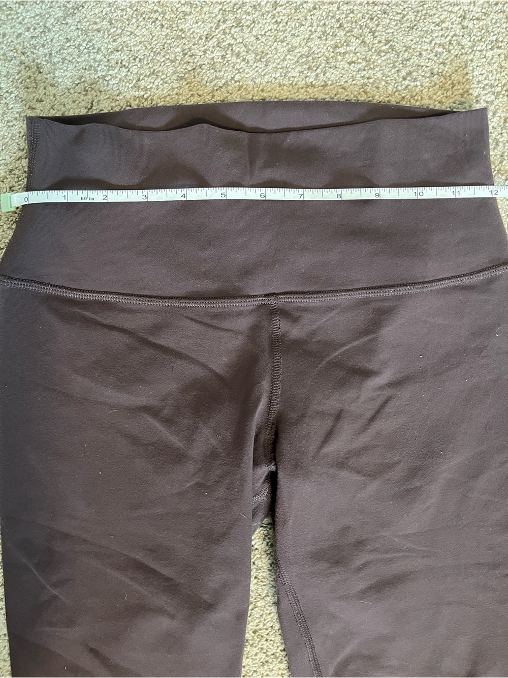 ALO Yoga High-Rise Leggings in Dark Plum - Picture 3 of 3
